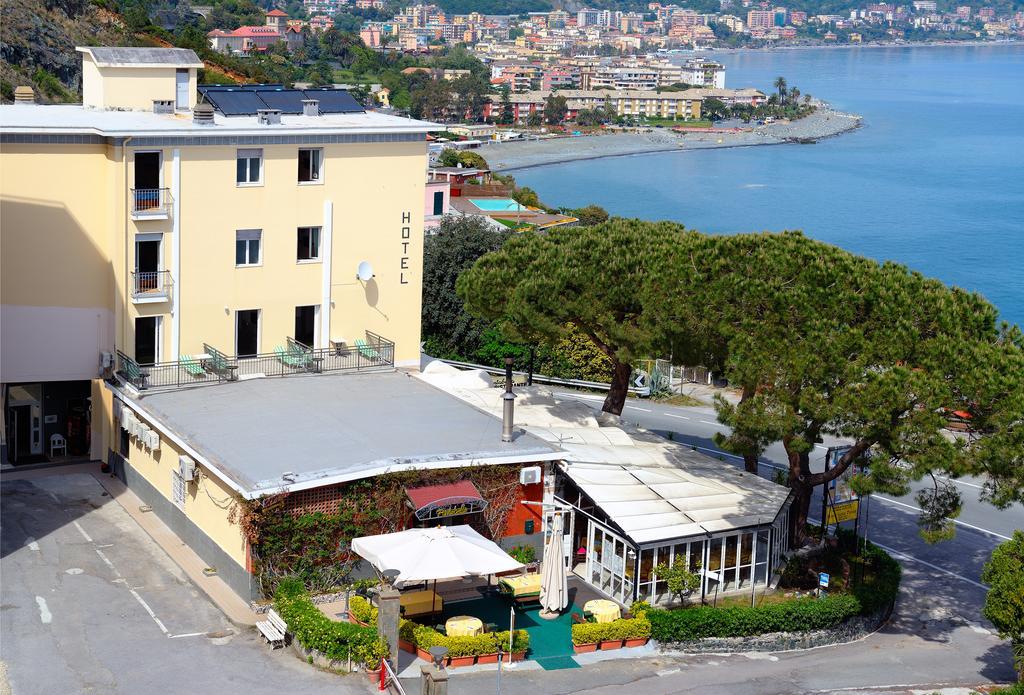 Hotel Puntabella Varazze Exterior foto