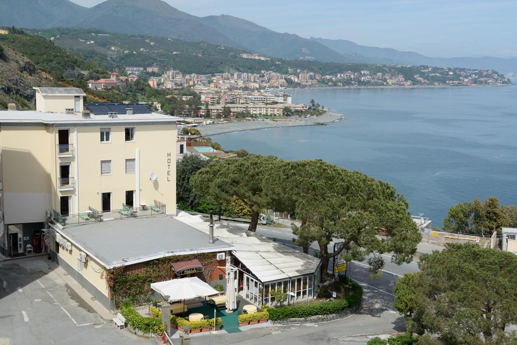 Hotel Puntabella Varazze Exterior foto